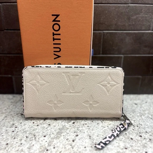 Louis Vuitton Wild At Heart Empriente Zippy Wallet - Picture 2 of 8